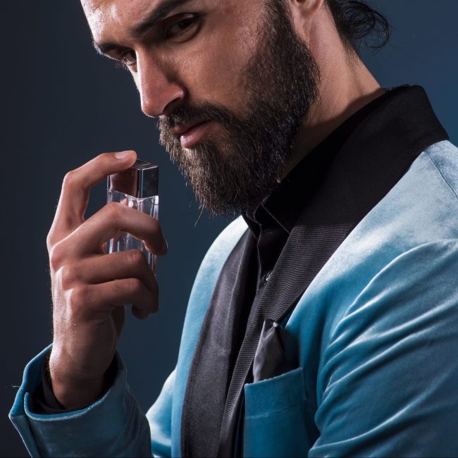 shutterstock_2130018002-min perfumes juveniles para hombre