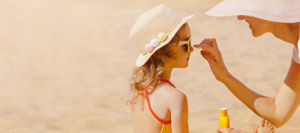 Uso de las mejores cremas solares para niños